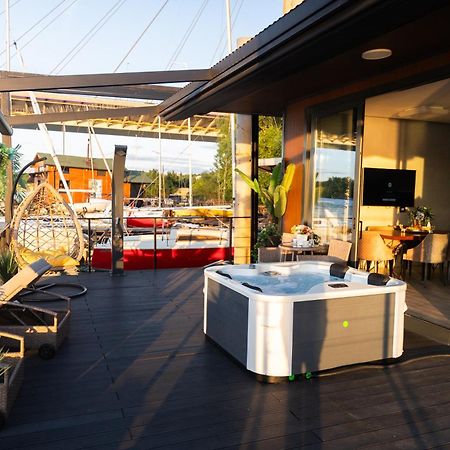 Ada Moment Splav- Kuca Na Reci Beograd- Floating House On Sava River ,בלגרד מראה חיצוני תמונה