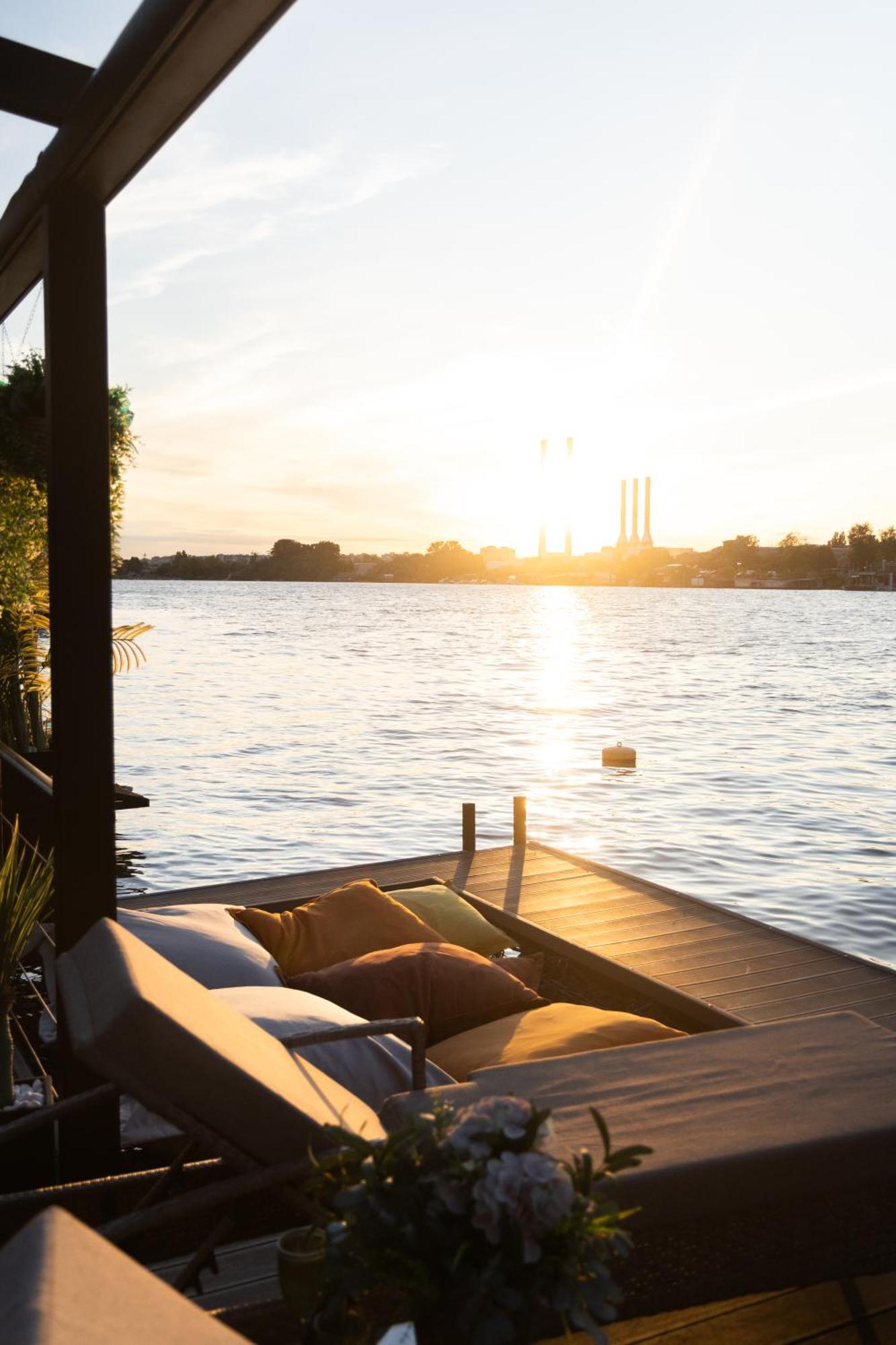 Ada Moment Splav- Kuca Na Reci Beograd- Floating House On Sava River ,בלגרד מראה חיצוני תמונה